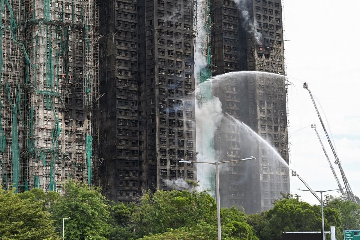 Hong Kong Gelar Pemilu Usai Kebakaran Apartemen Mematikan